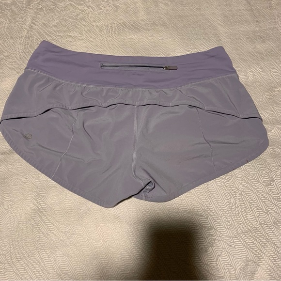 Lululemon size 6 used shorts - Picture 2 of 4